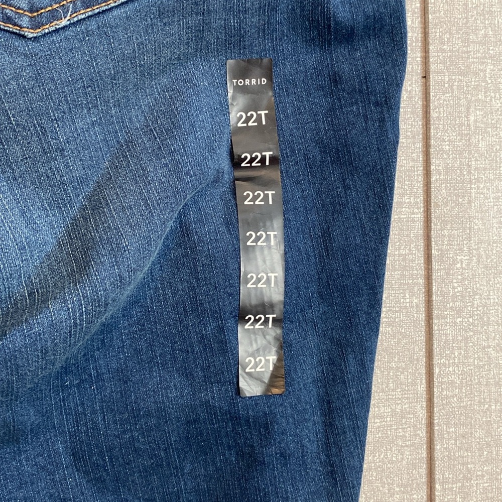 NWT Torrid Dark Blue New Skinny High Rise Jeans - Picture 6 of 8